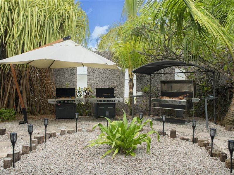 Avani Barbarons Seychelles Resort Grand Anse  Bagian luar foto