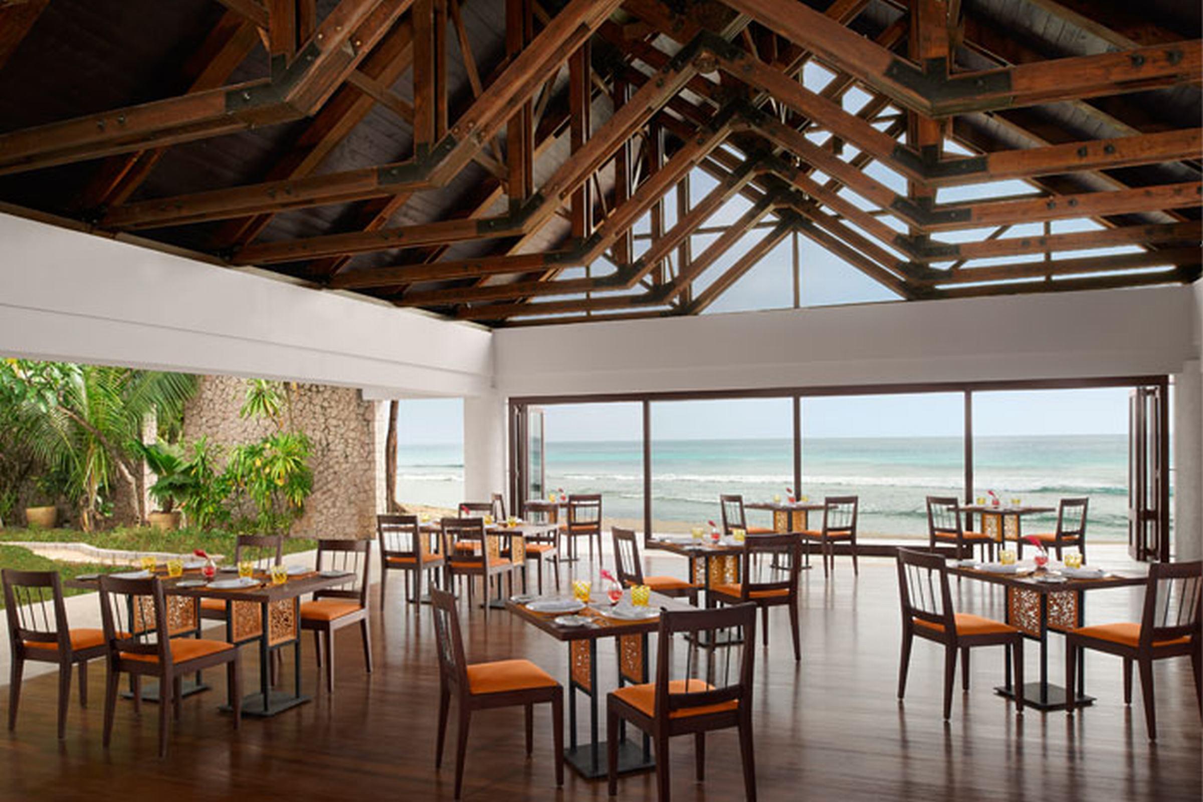 Avani Barbarons Seychelles Resort Grand Anse  Bagian luar foto