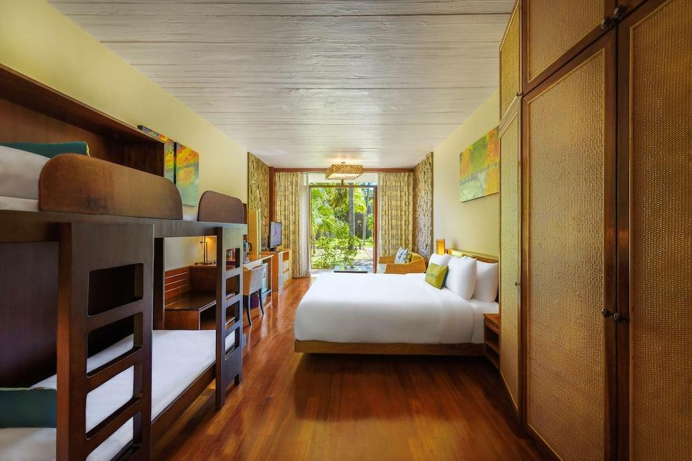 Avani Barbarons Seychelles Resort Grand Anse  Bagian luar foto