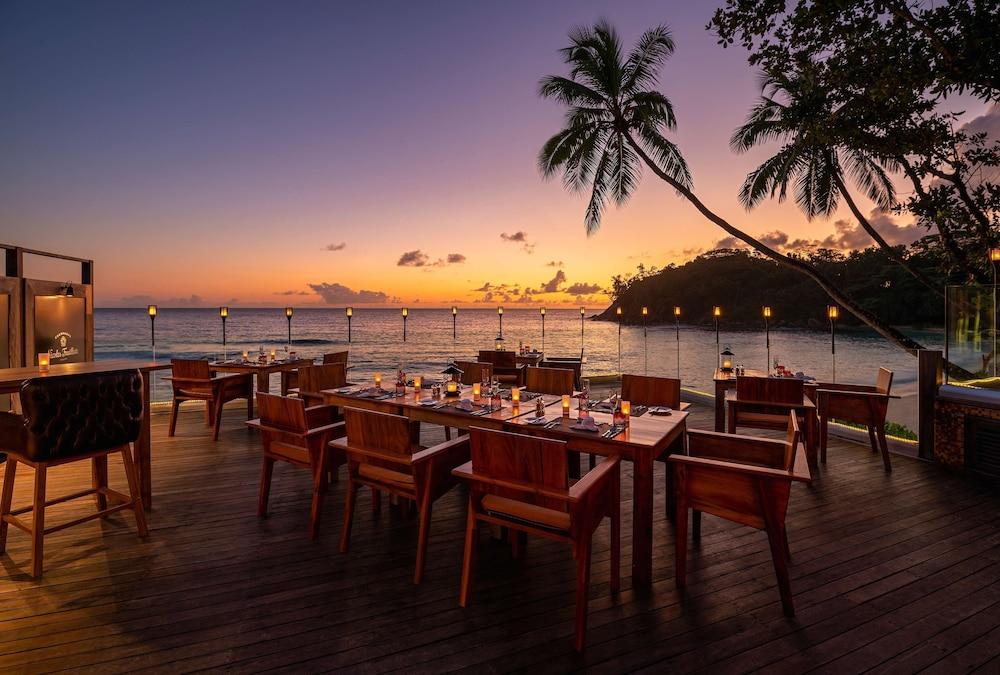 Avani Barbarons Seychelles Resort Grand Anse  Bagian luar foto